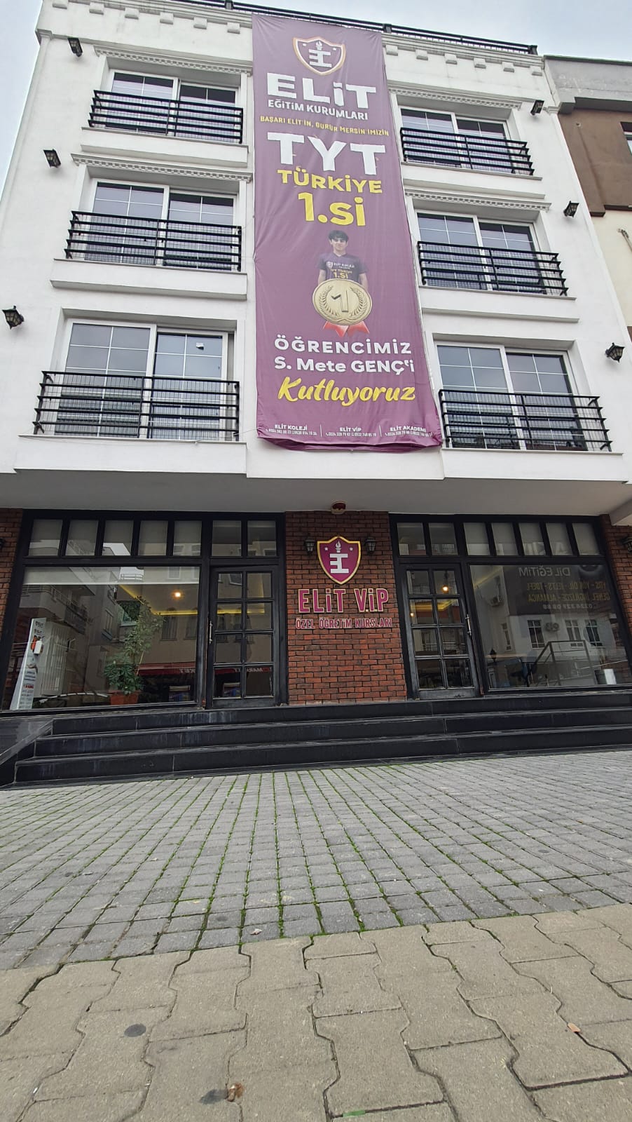 Kurumumuzdan Kareler